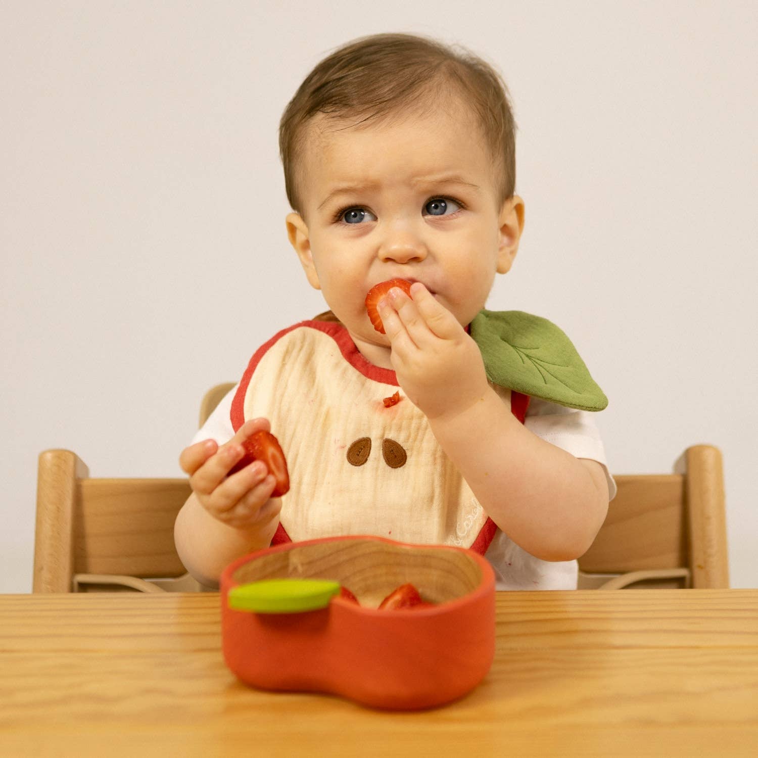Oli & Carol - Pepa the Apple Bowl & Spoon Set