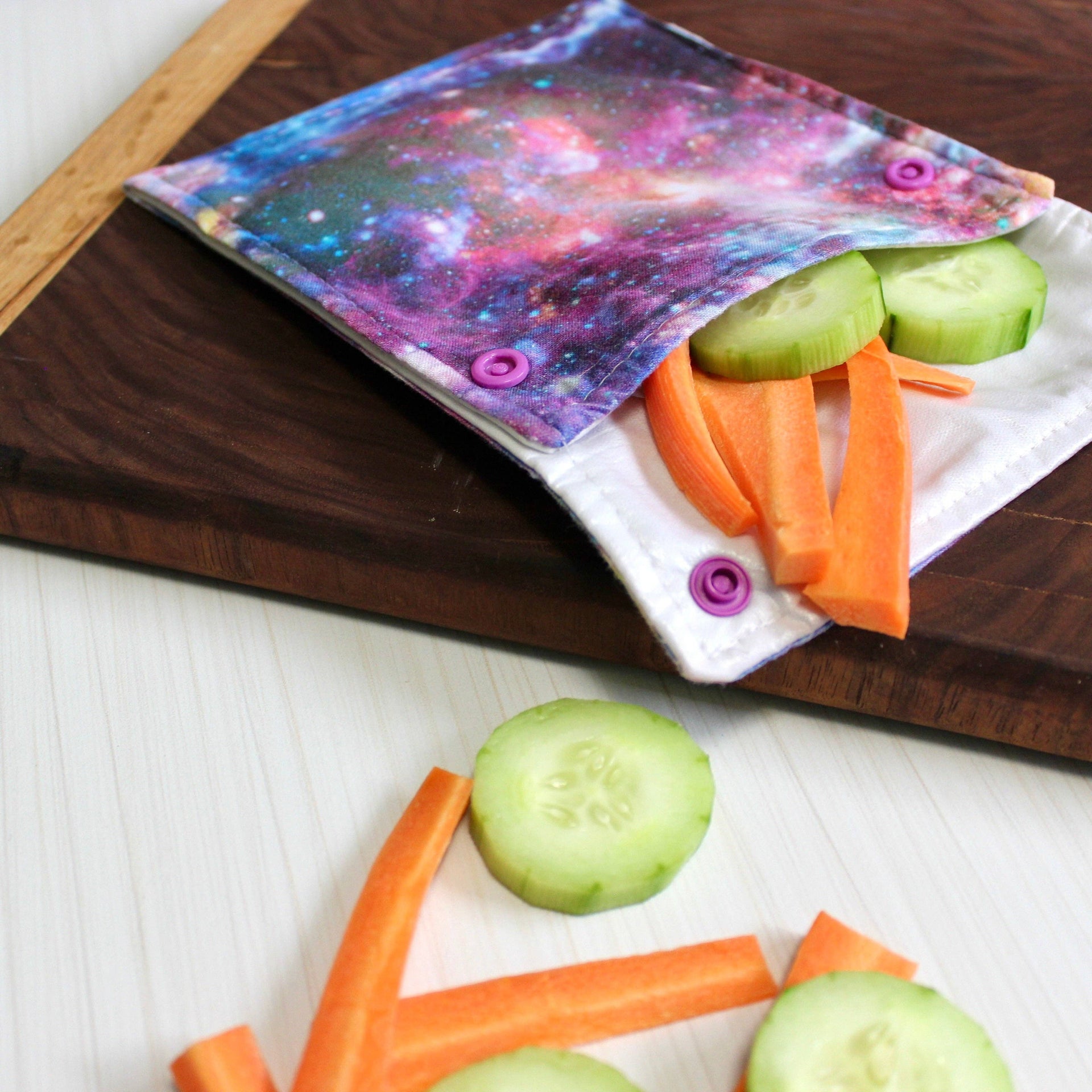 2 Bag Set Reusable Snack & Sandwich Food Bags, Peace & Love