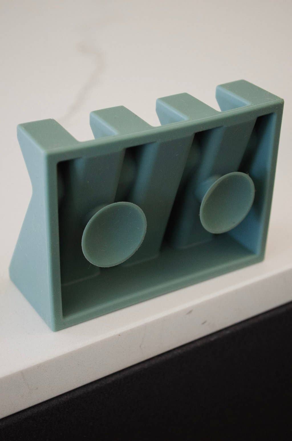 Me Mother Earth - Silicone Draining Soap Dish