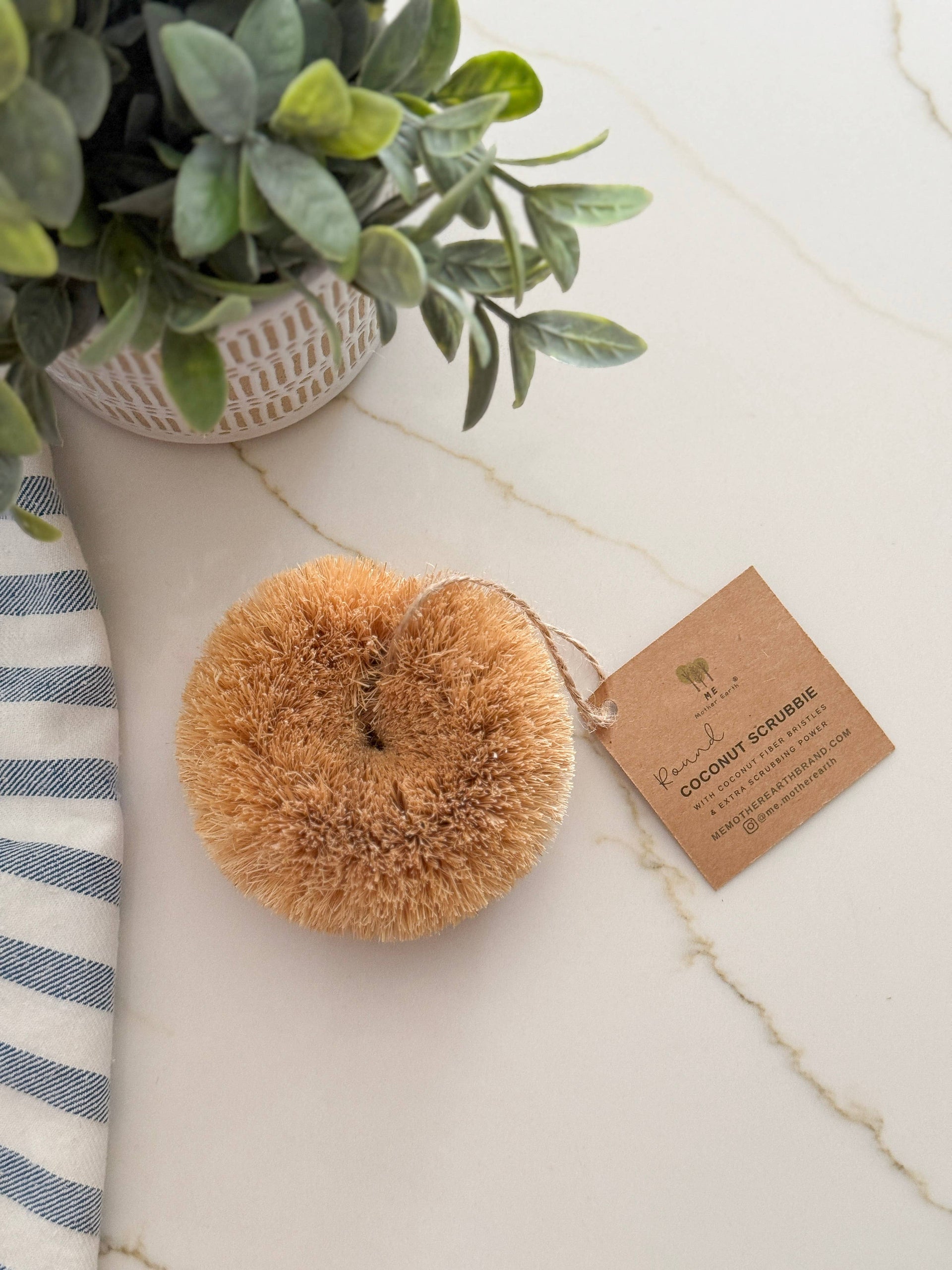 Me Mother Earth - Round Coconut Scrubbie